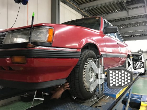 SV12トヨタ・カムリZXツインカムのホイールアライメント カムリ