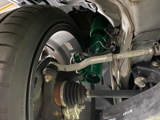 Gp5フィット ハイブリッドfに車高調 Edfc取付け フィットハイブリッド ホンダ