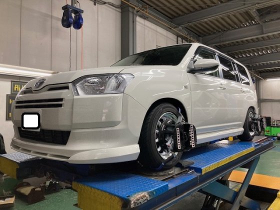 ローダウンNHP160V トヨタ・プロボックスのホイールアライメント トヨタ