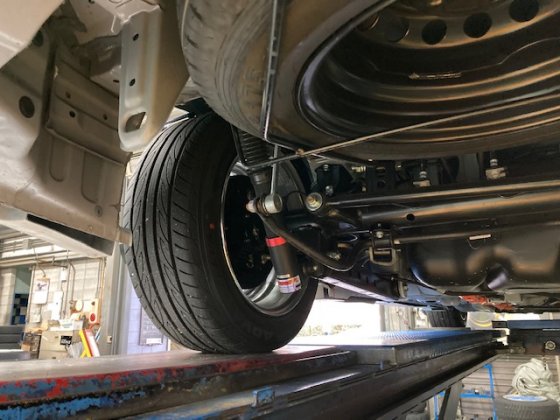 ローダウンNHP160V トヨタ・プロボックスのホイールアライメント トヨタ